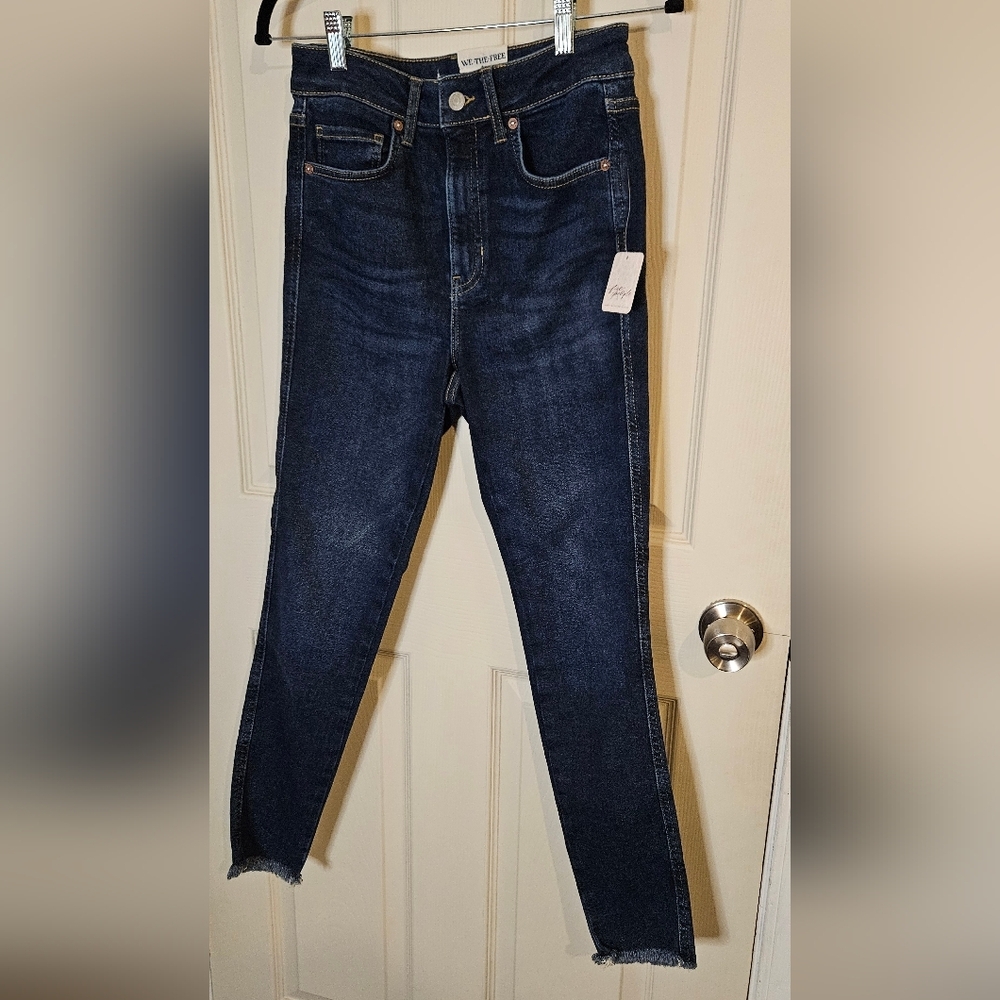 FreePeople FP- Curvy Outlaw Blue Skinny High-Waisted Jeans with Frayed Hem